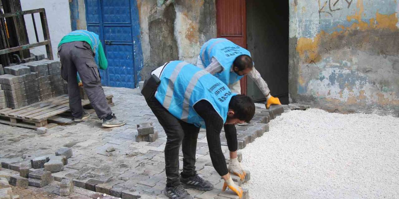 Haliliye’de Üst Yapı Hizmetleri Aralıksız Sürüyor