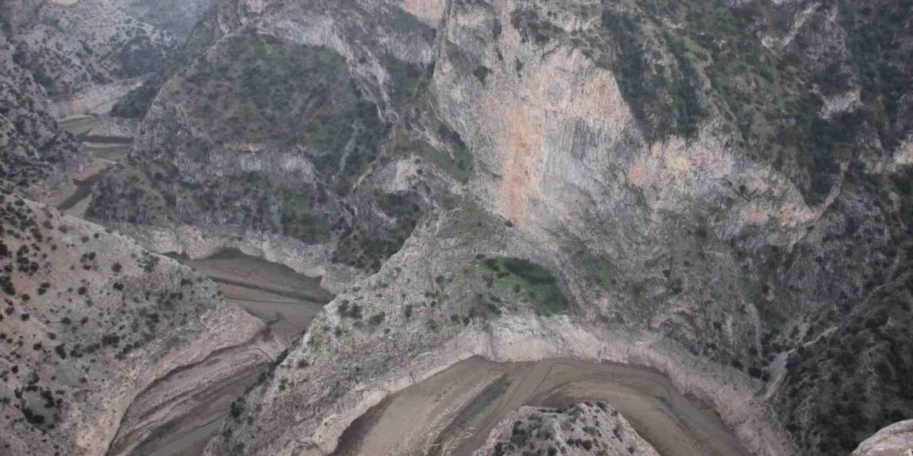 Arapapıştı Kanyonu Suya Kavuşacağı Günü Bekliyor