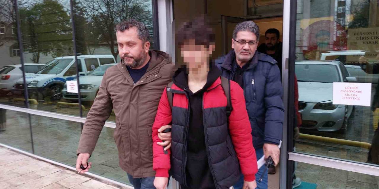 Kanser Hastası Annesini Darp Eden Ağabeyini Öldüren Liselinin Beraat Kararı Bozuldu Ve 10 Yıl Ceza Aldı