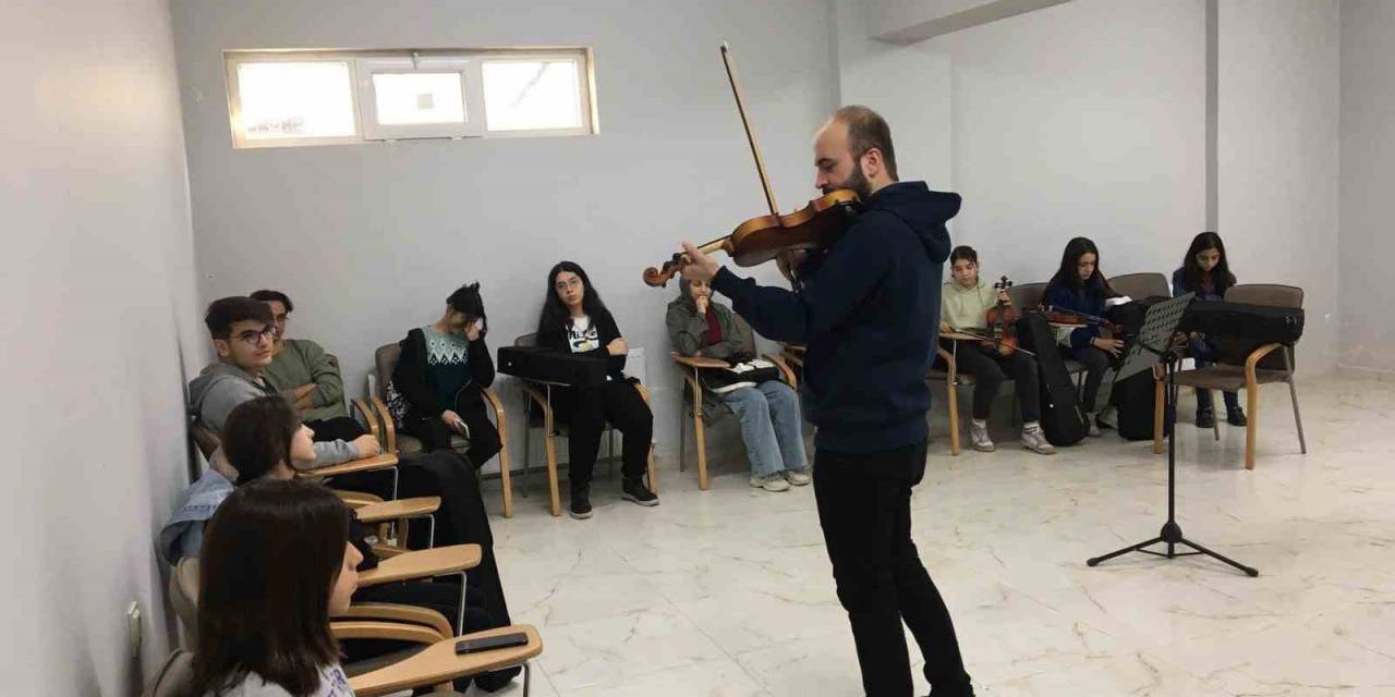 Adıyaman’da Konservatuar Eğitimleri Devam Ediyor
