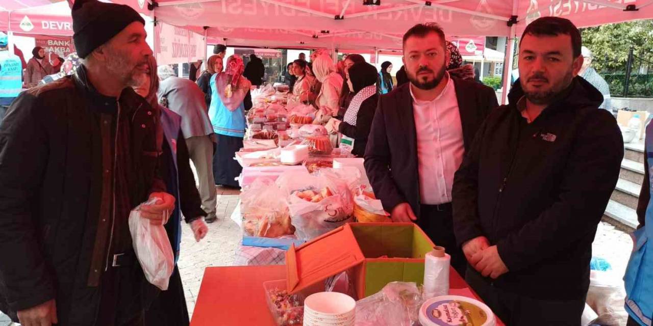 Devrek’te Filistin’e Destek Standı Kuruldu