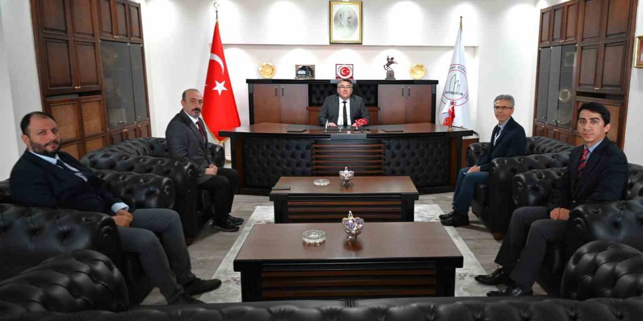 Fedek Takım Başkanından Rektör Özölçer’e Ziyaret
