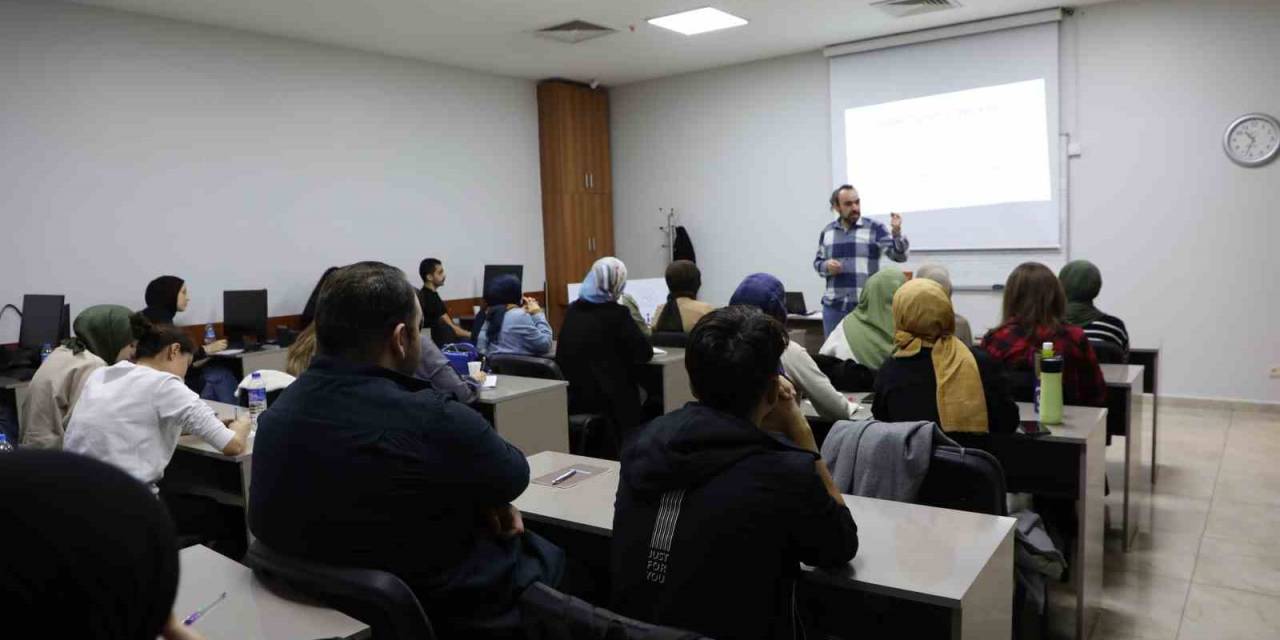Genç İletişimciler Ders Başı Yaptı