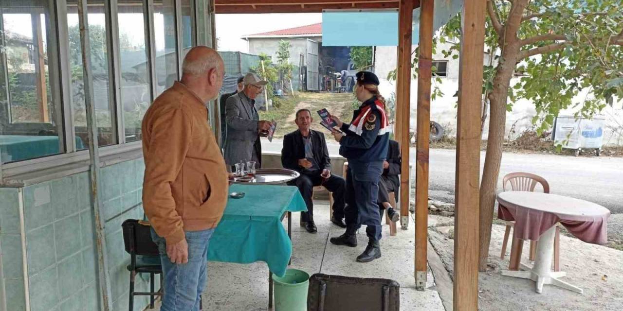 Edirne Jandarması Vatandaşları Aile İçi Şiddete Karşı Bilgilendirdi