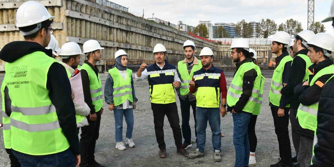 Esenyurt’ta Kampüs Lise Projesine Üniversite Öğrencilerinden Yoğun İlgi