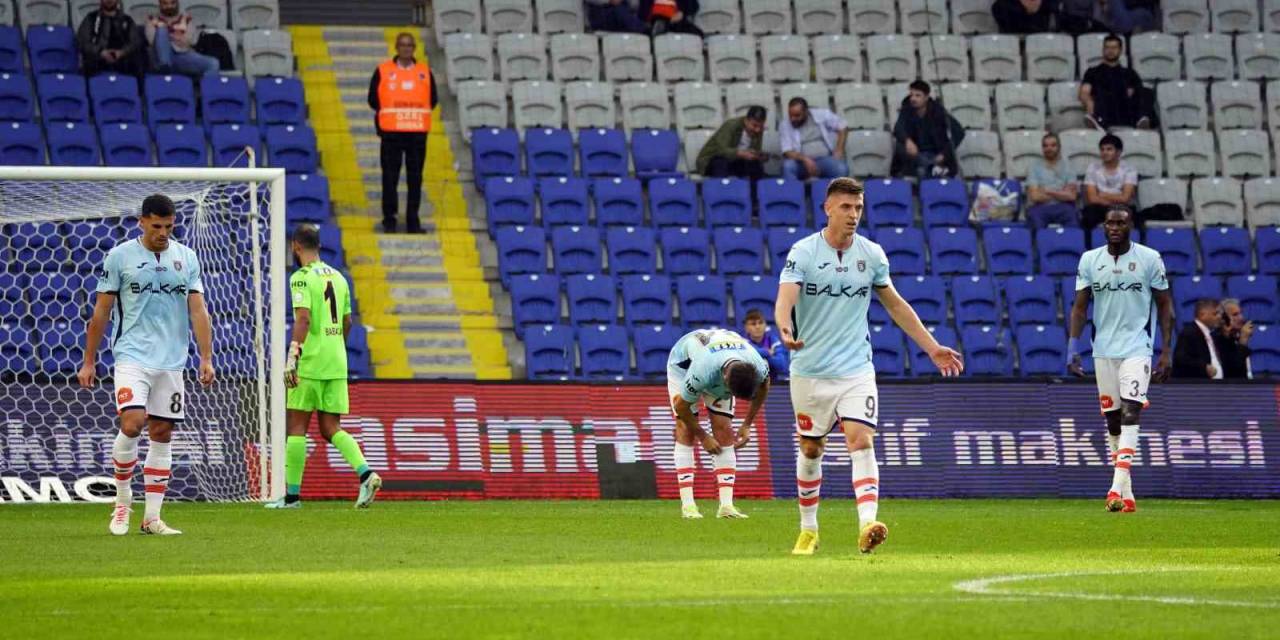 Başakşehir, Tarihinin En Kötü Başlangıcını Yaptı