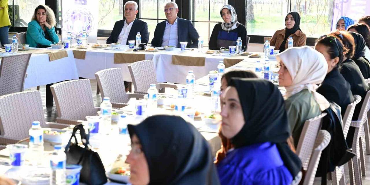 Başkan Güder, Kamu Kurumundaki Kadın Yöneticilerle Bir Araya Geldi