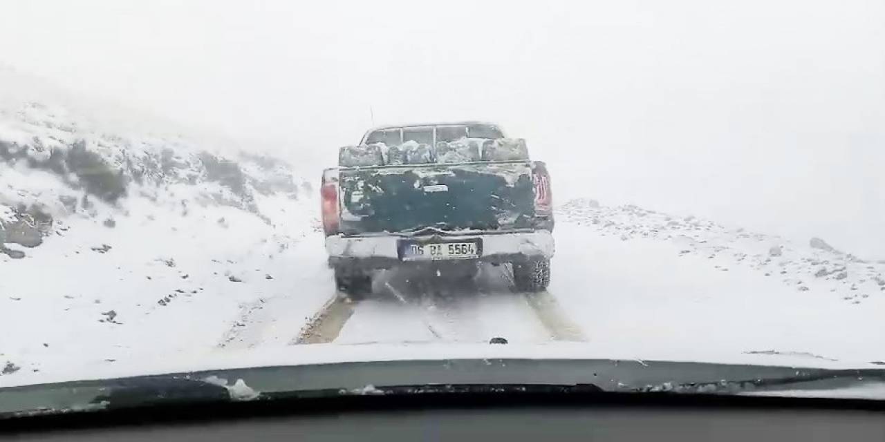 Erzurum - Tekman Karayolunda Kar Yağışı Etkili Oldu