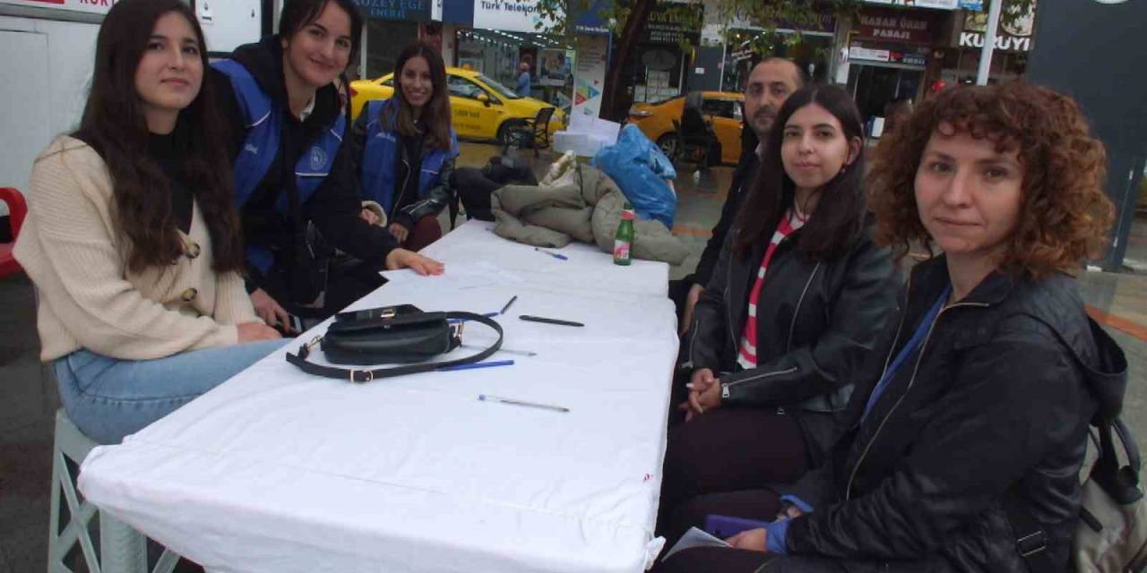 Burhaniye’de Üniversiteliler Kan Bağışında Bulundu