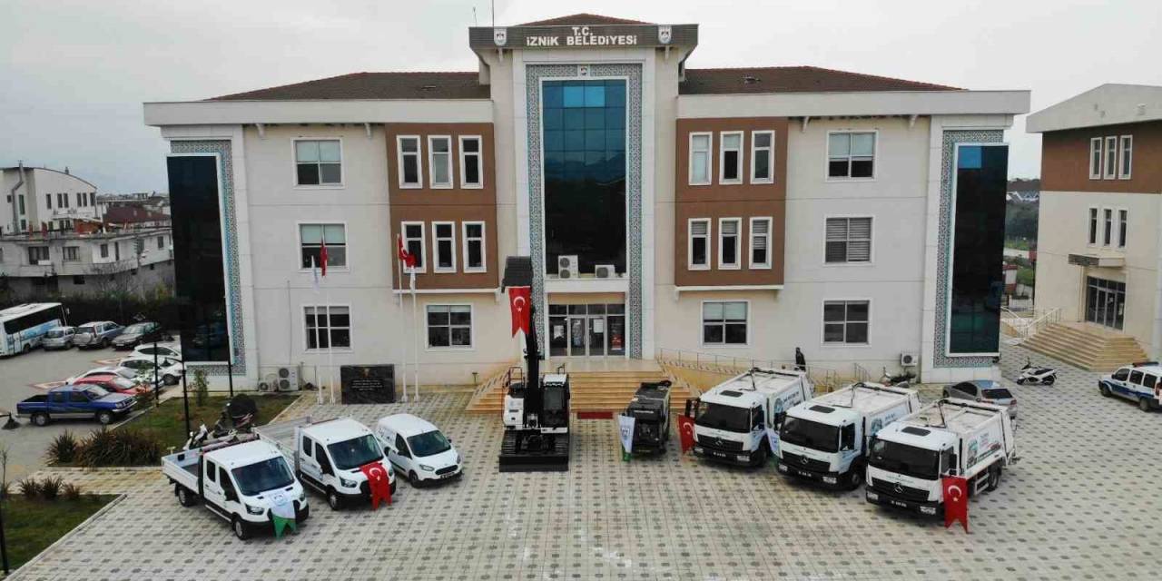 3 Yılda 30 Yeni Araç İznik Halkının Hizmetine Sunuldu