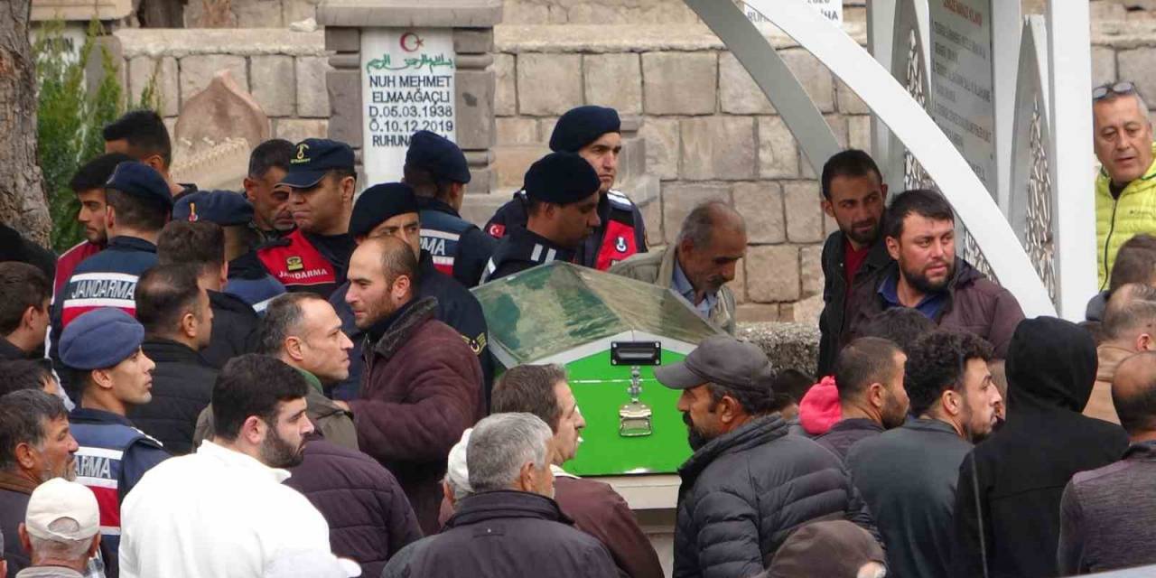 Kayseri’deki Kadın Cinayetinde Yeni Gelişme: Eşi Ve 2 Oğlu Gözaltına Alındı