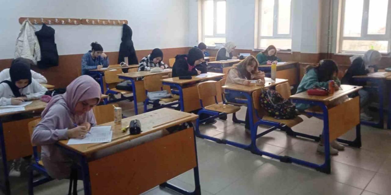 Hisarcık’ta 12. Sınıf Öğrencileri Tatil Yerine Yks Kampında