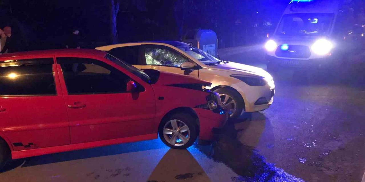 Edirne’de 2 Otomobilin Çarpıştığı Kazada 1 Kişi Yaralandı