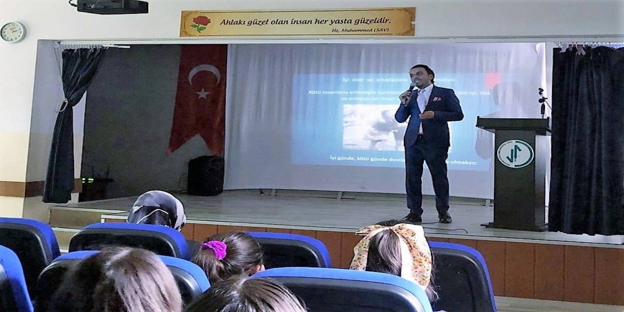 Çıldır Myo  Müdürü Bilim Söyleşilerinde Yer Aldı