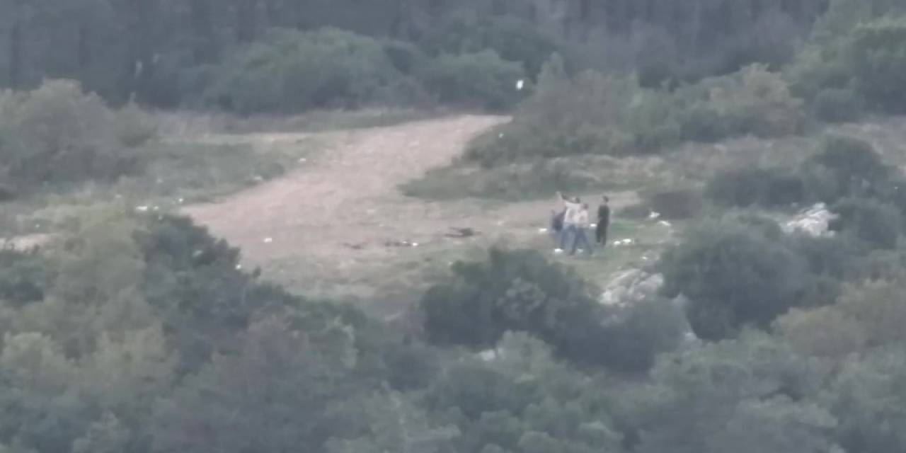 Sultanbeyli’de Havaya Atılan Nesneleri Tüfekle Vurmaya Çalışan Şahıs Yakalandı