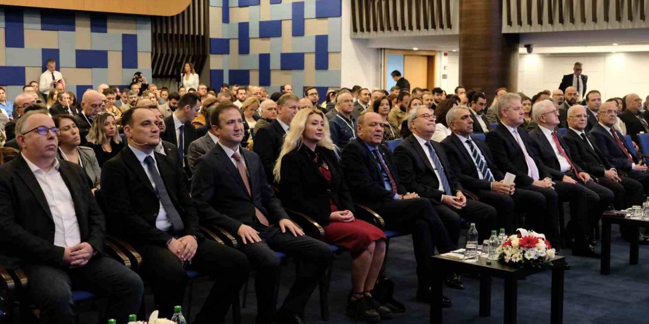 Akıllı Kobi İzmir Dijital Dönüşüm Konferansı’na Yoğun İlgi