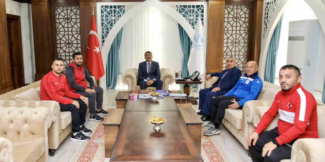 Vali Ali Çelik: " Gençlerimizi Spora Yönlendirmeli Ve Onlara Bir Umut Aşılamalıyız"