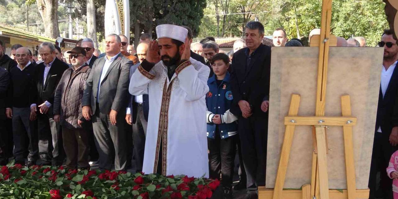 Cesedi Asitle Eritilen İş Adamı İçin Gıyabi Cenaze Namazı Kılındı