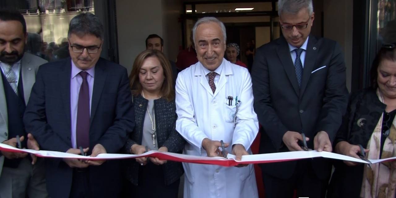 İstanbul Tıp Fakültesi’nin Yeni Hizmet Binası Törenle Açıldı