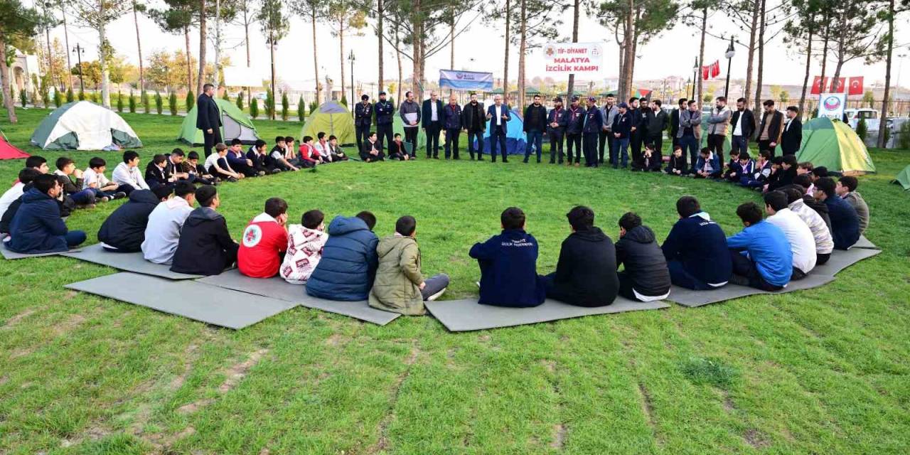 Güder, İzcilerin Kampına Katıldı