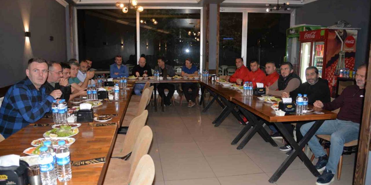 Türkeli’de Balkan Şampiyonlarına Yemekli Kutlama