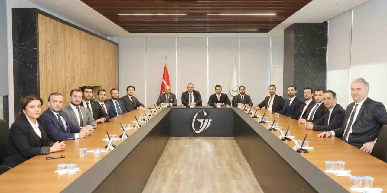 Akıncı, Tobb Gaziantep Genç Girişimciler Kurulu Üyeleriyle Bir Araya Geldi