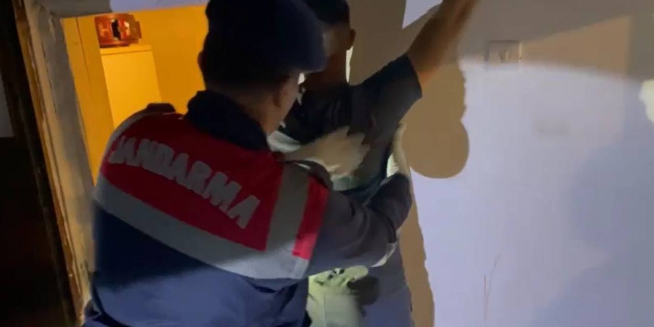 Jandarmadan Uyuşturucu Operasyonu: 2 Gözaltı