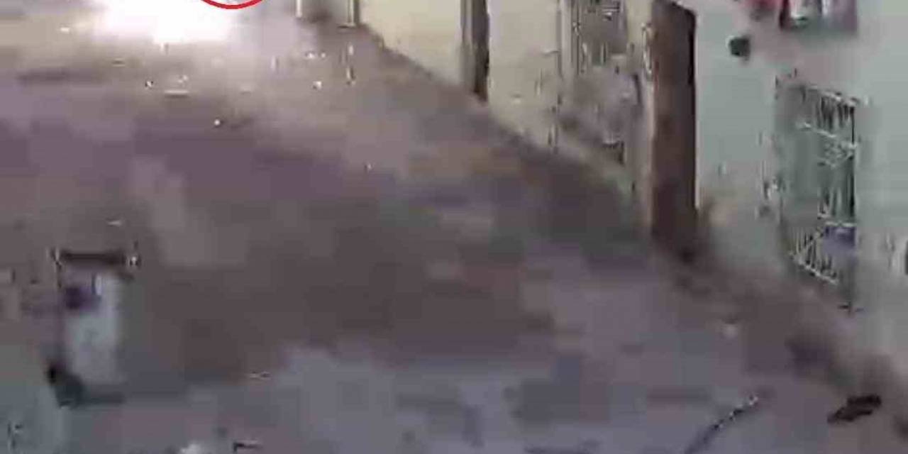 Video Çekmek İsterken Canından Oluyordu... Elektrik Teli Bomba Gibi Patladı