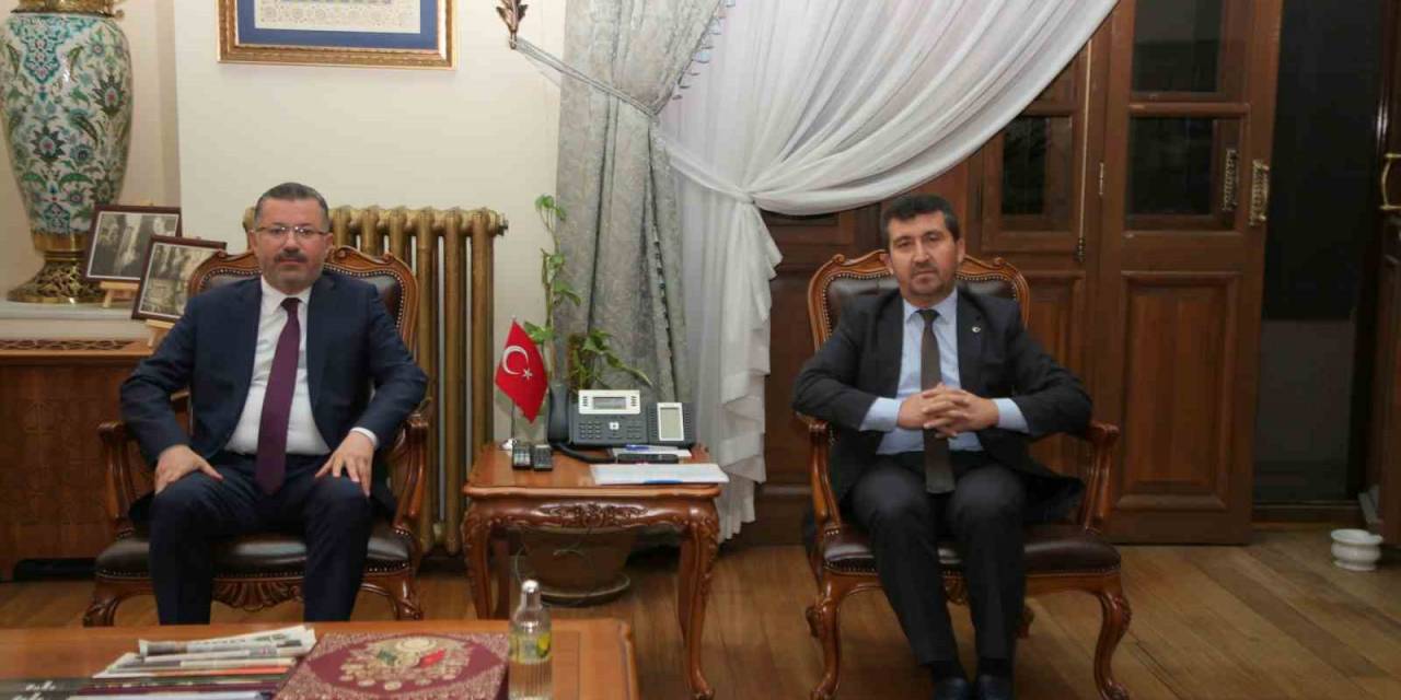 Rektör Kırışık, Asbü Rektörü Arıcan İle Görüştü