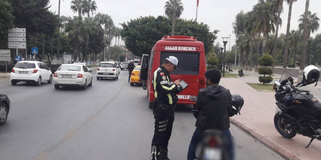 Mersin’de Kural İhlali Yapan Sürücülere Ceza Yağdı