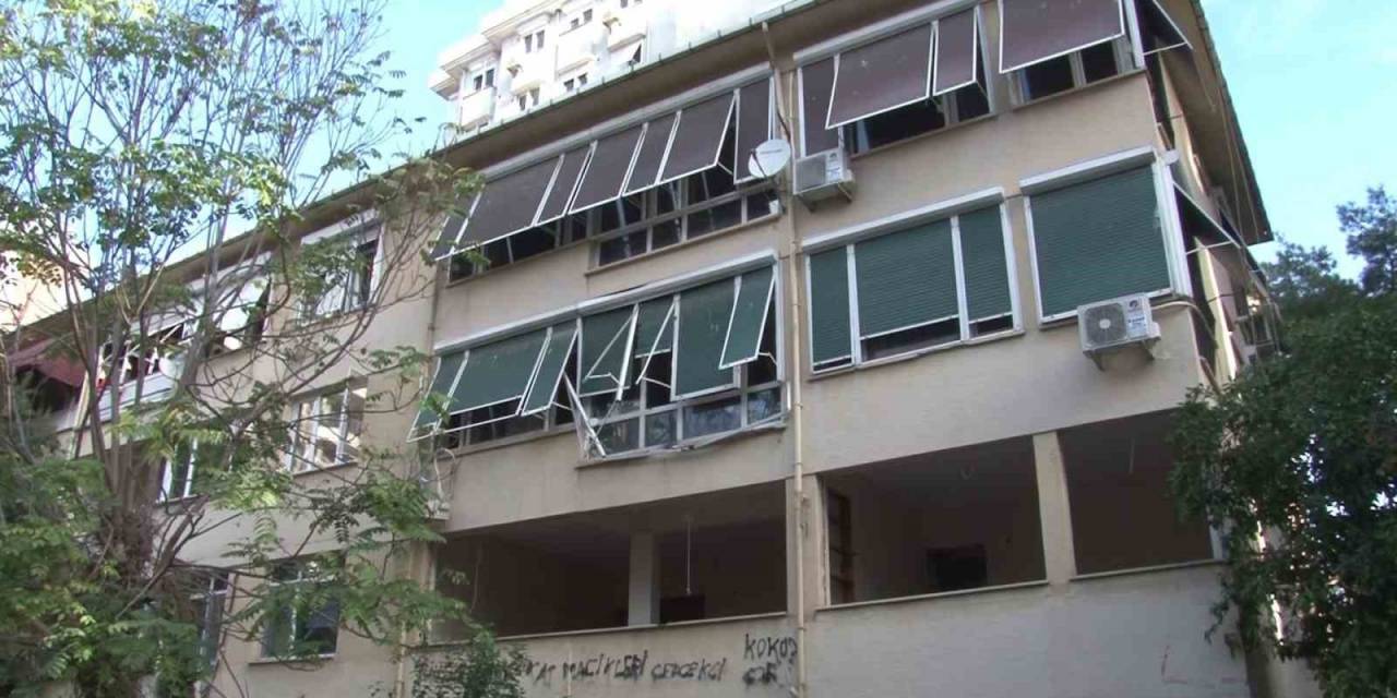 Kadıköy’de Yıkılmayı Bekleyen Binaya Defalarca Hırsız Girdi
