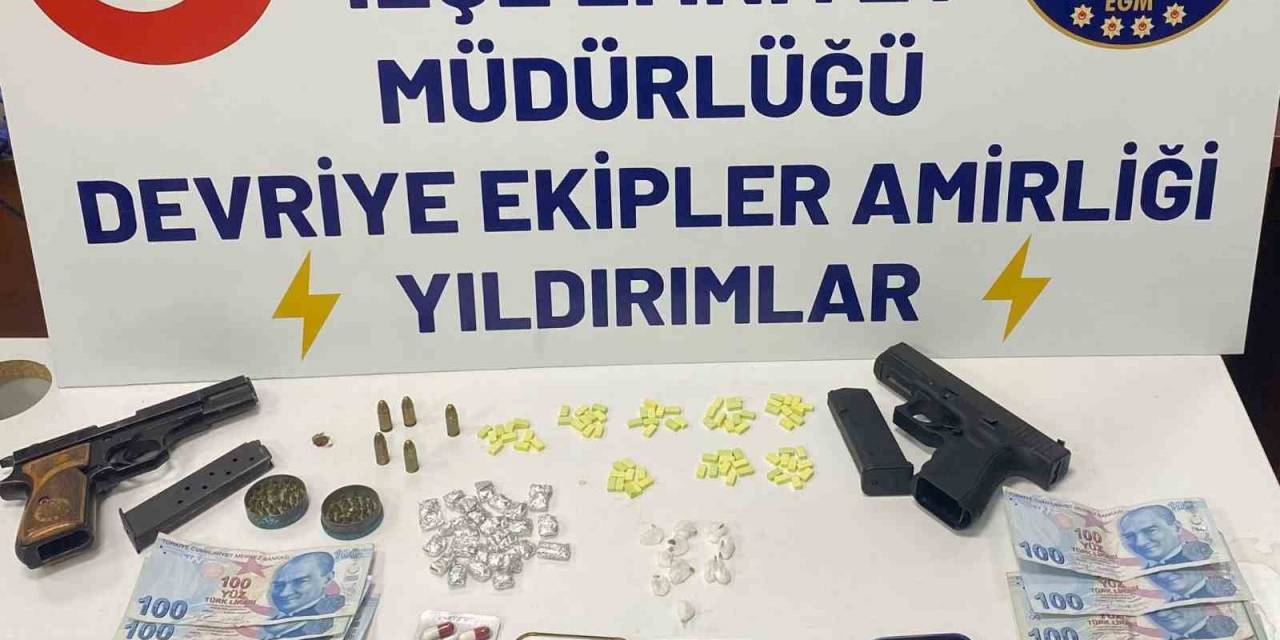 Bağcılar’da Uyuşturucu Denetiminde Araçtan 13,44 Gram Taş Kokain Çıktı
