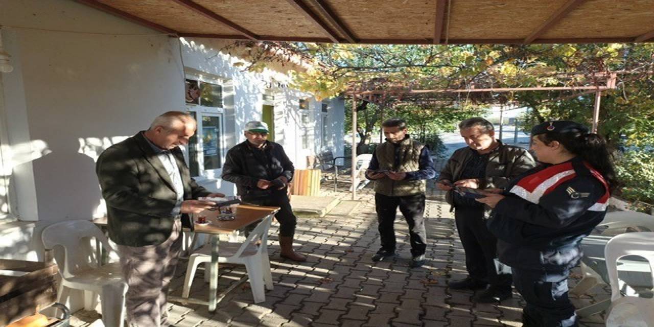 Jandarma Ekipleri Kades Hakkında Vatandaşları Bilgilendirdi