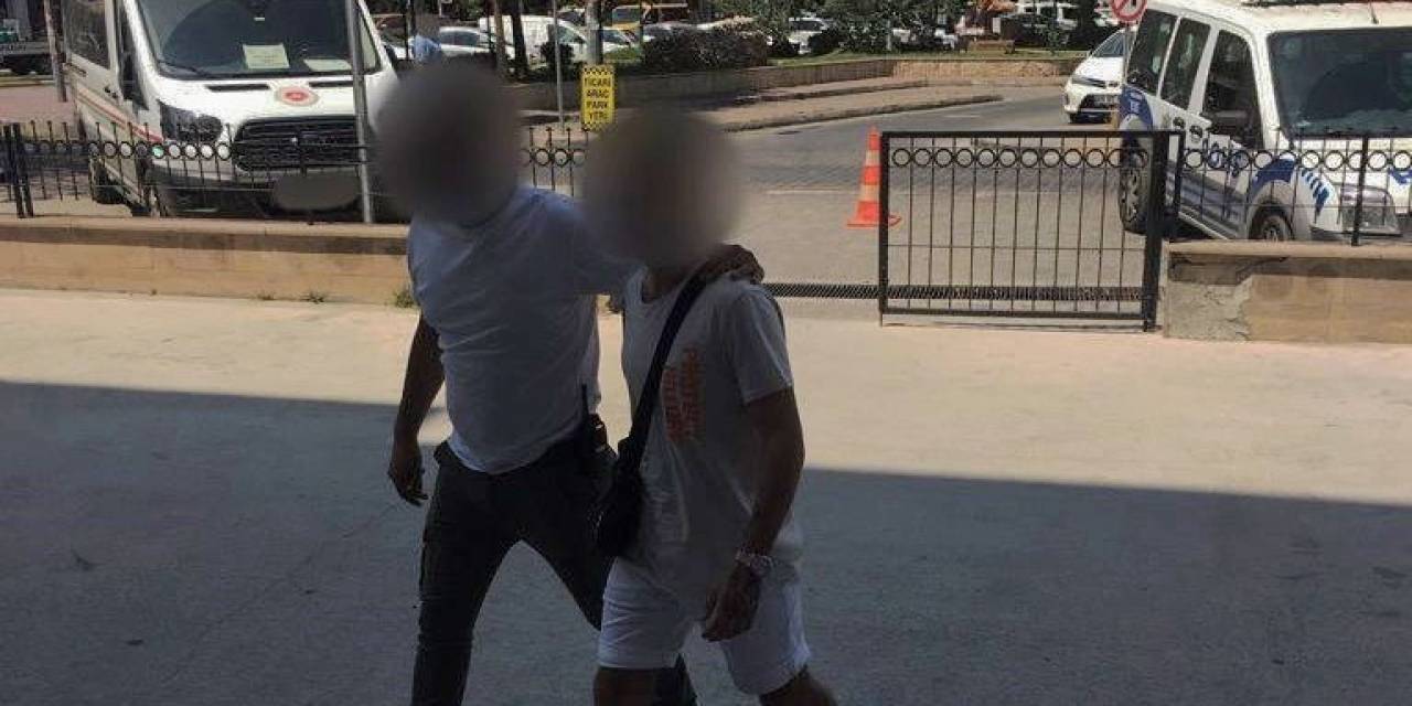 Hırsızlık Suçundan Aranan Şahıs Kuşadası Polisine Takıldı
