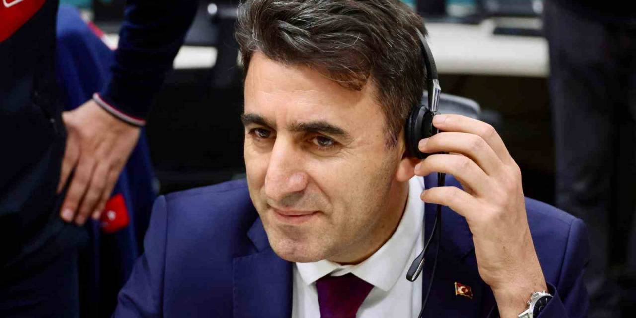 Vali Aygöl, 112 Acil Çağrı Merkezi’nde Vatandaşların Çağrısını Yanıtladı