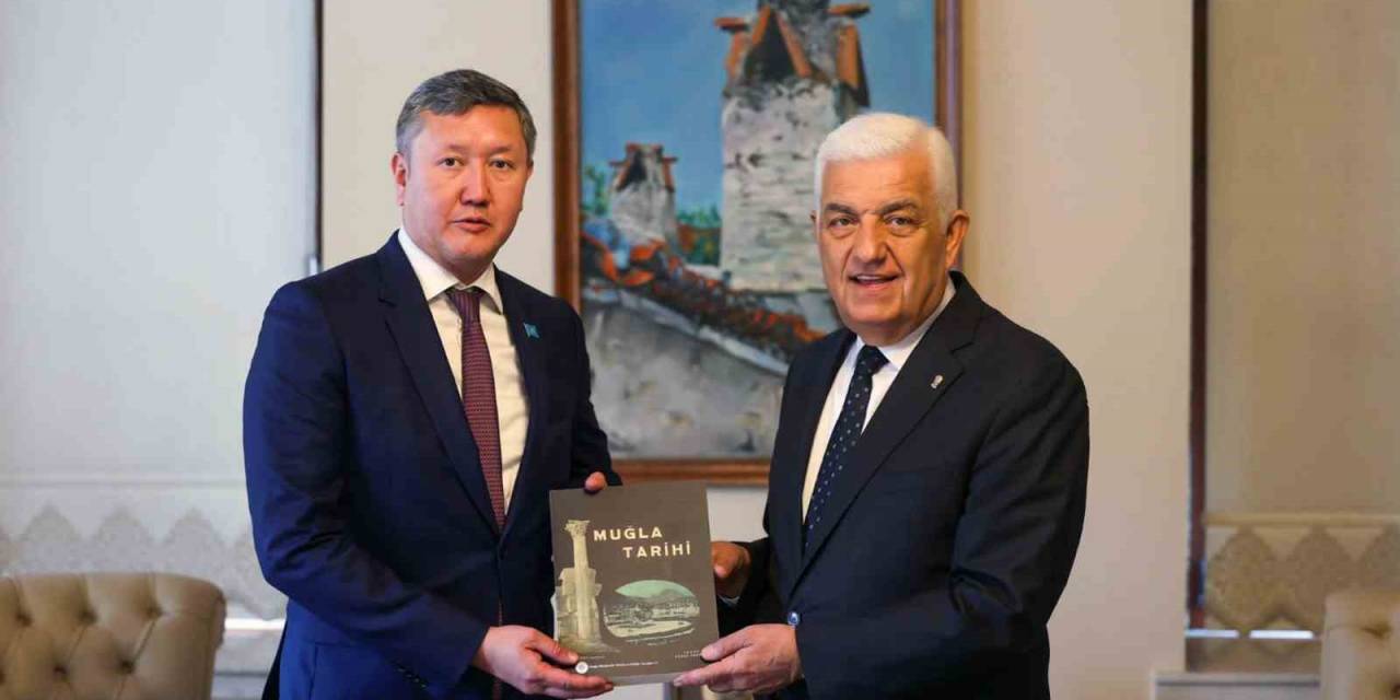 Kazakistan Cumhuriyeti Antalya Başkonsolosu Kanafeyev’den  Başkan Gürüne Ziyaret