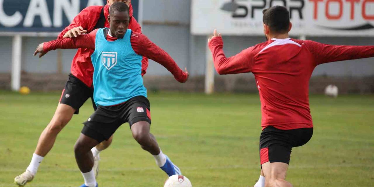 Sivasspor Salonda Çalıştı