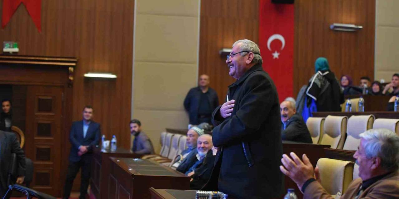 Mansur Yavaş, Yapımı Tamamlanan Konutları Hak Sahiplerine Teslim Etti