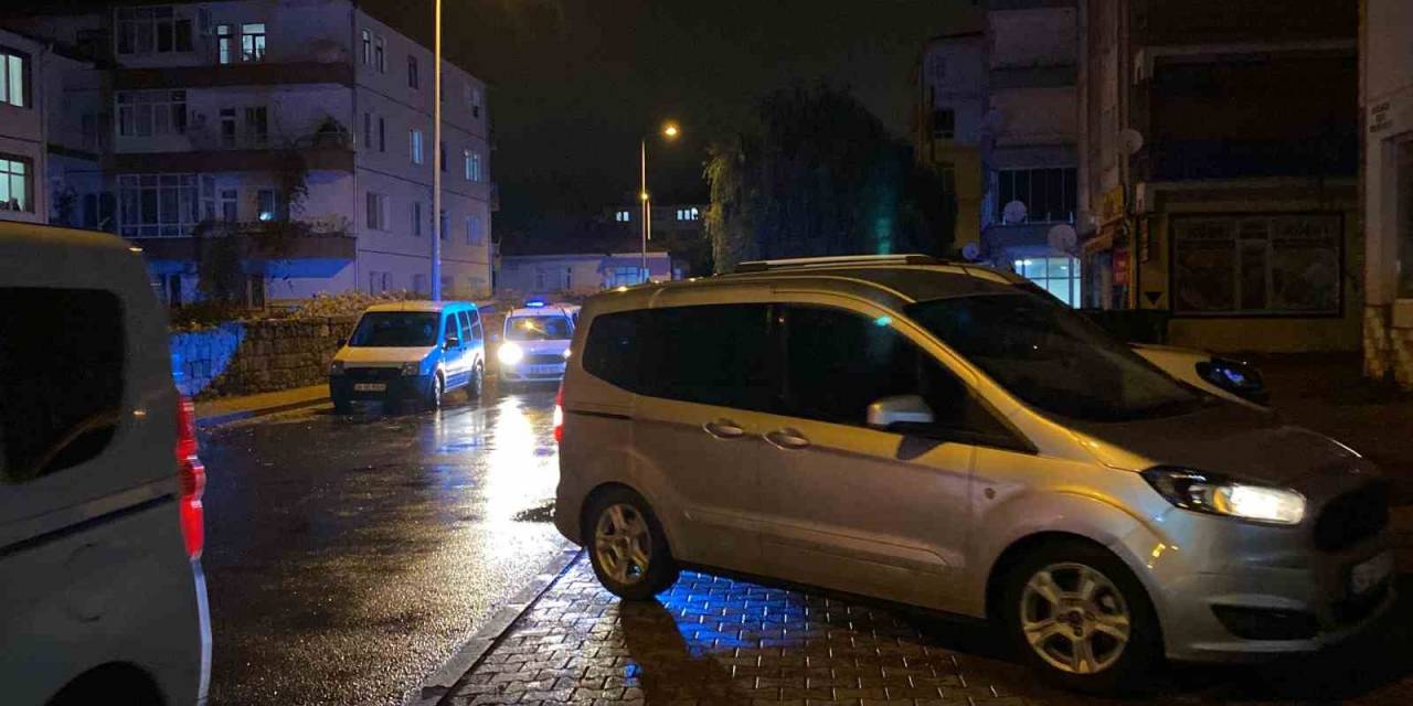 Uygulama Yapan Polislere Mukavemet Eden 3 Şahıs Gözaltına Alındı