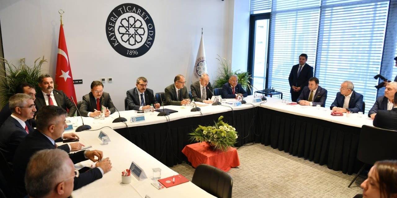 Kayseri Osb Başkanı Yalçın, Milli Eğitim Bakanı Tekin’e Mesleki Eğitime Yönelik Rapor Sundu
