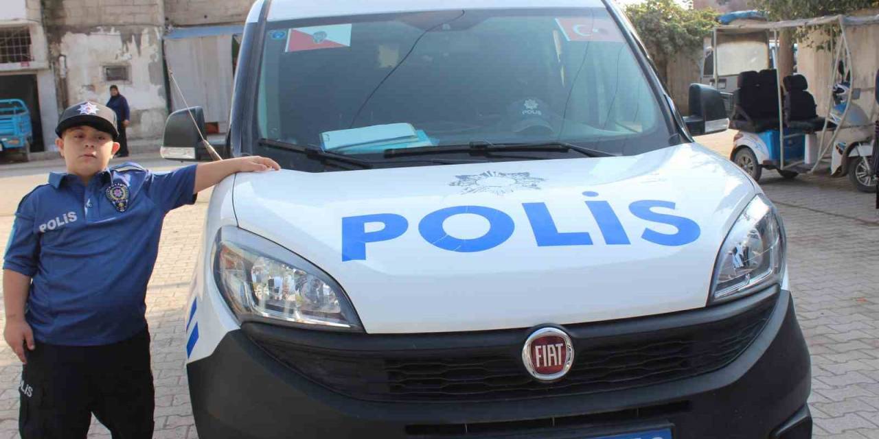 Telsizi Eline Alan Down Sendromlu Mehmet, Bir Günlüğüne Polis Oldu