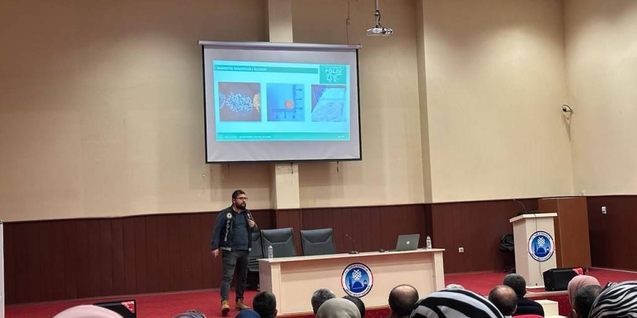 Mardin’de Sağlık Personeline ’en İyi Narkotik Polisi Anne’ Eğitimi Verildi