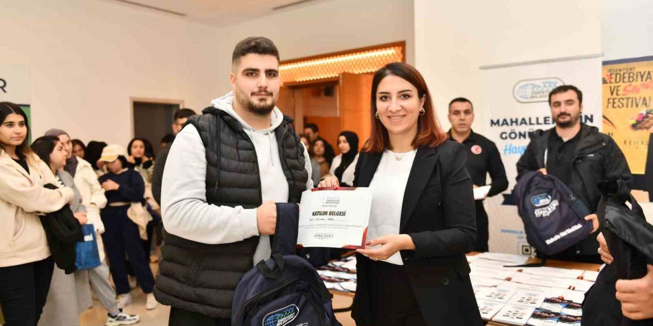 Üniversite Öğrencilerine Afet Bilinci Eğitimi Veriliyor