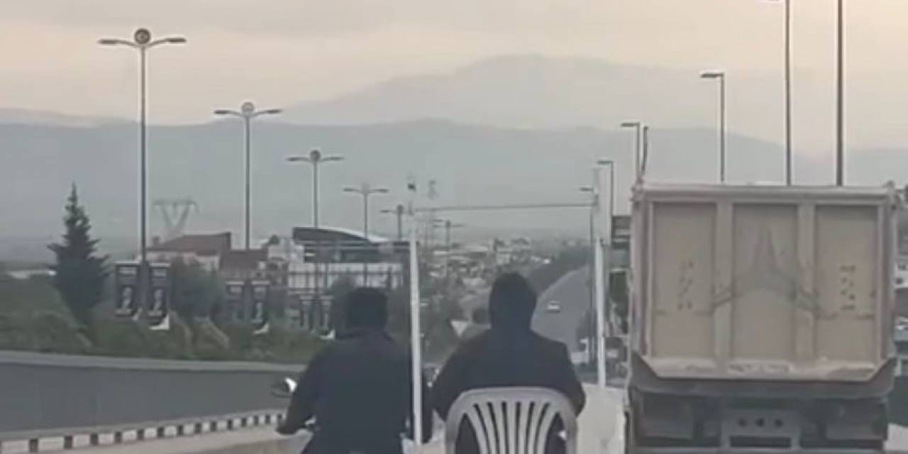 Plastik Sandalyede Yolculuk Keyfi