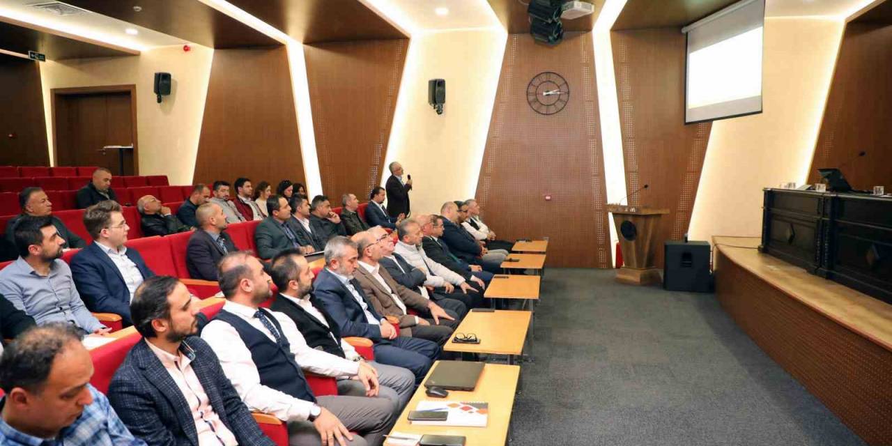 Talas’ta Yöneticilere Protokol Bilgilendirmesi