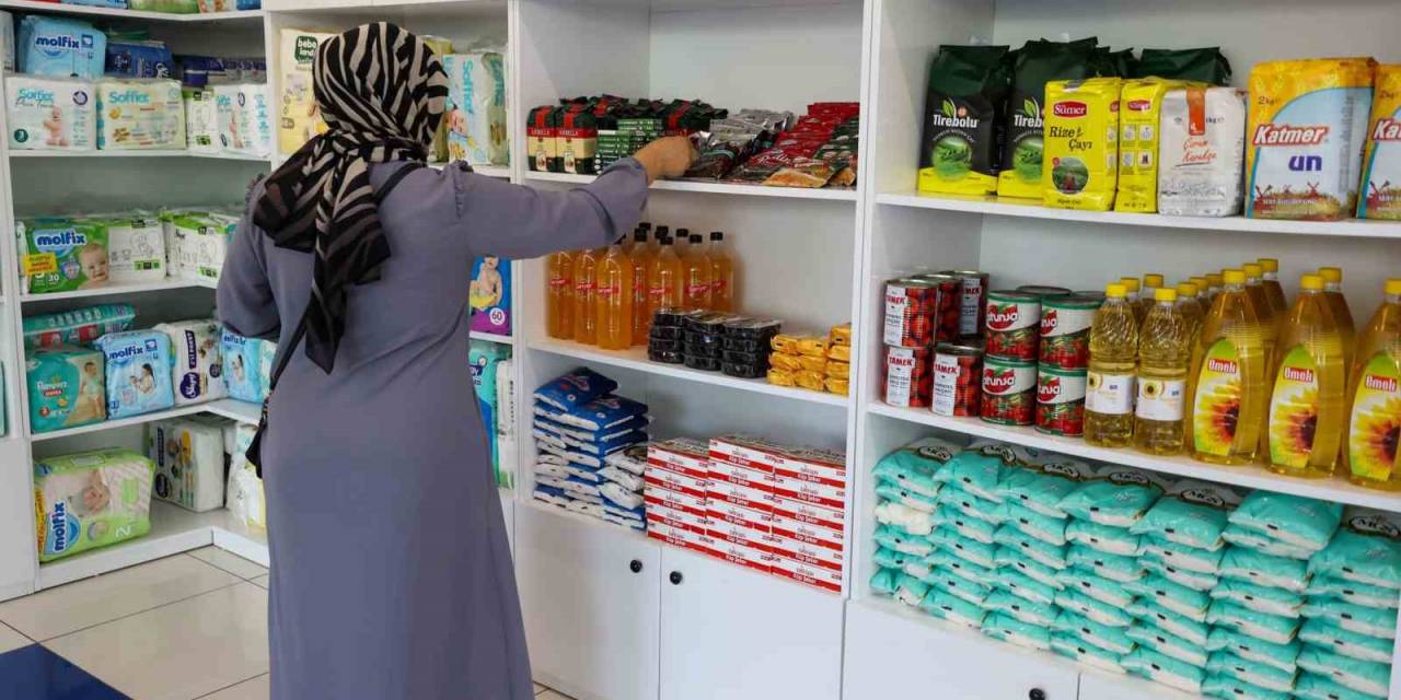 Buca’da Dayanışmayı Büyüten Market