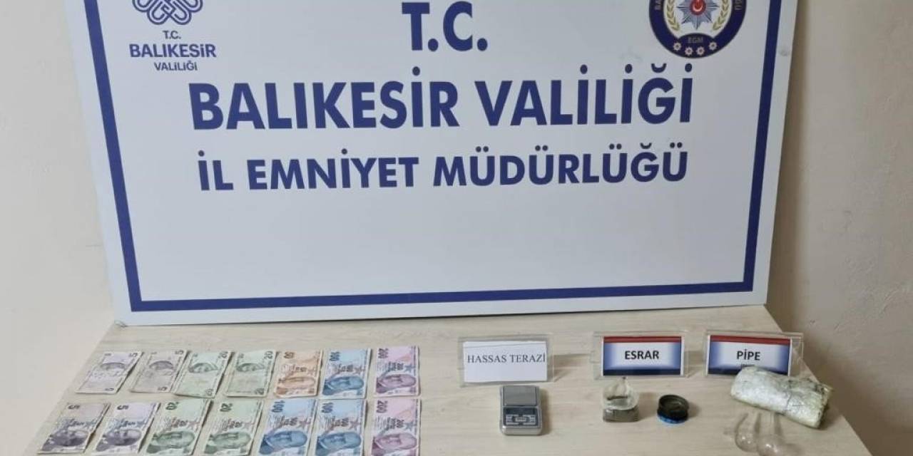 Erdek’te Yapılan Aramada Şahısların Üzerinde Uyuşturucu Bulundu