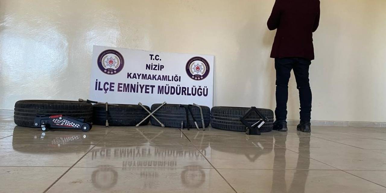 Park Halindeki Araçların Lastiklerini Jantlarıyla Beraber Çalan Şahıs Yakalandı