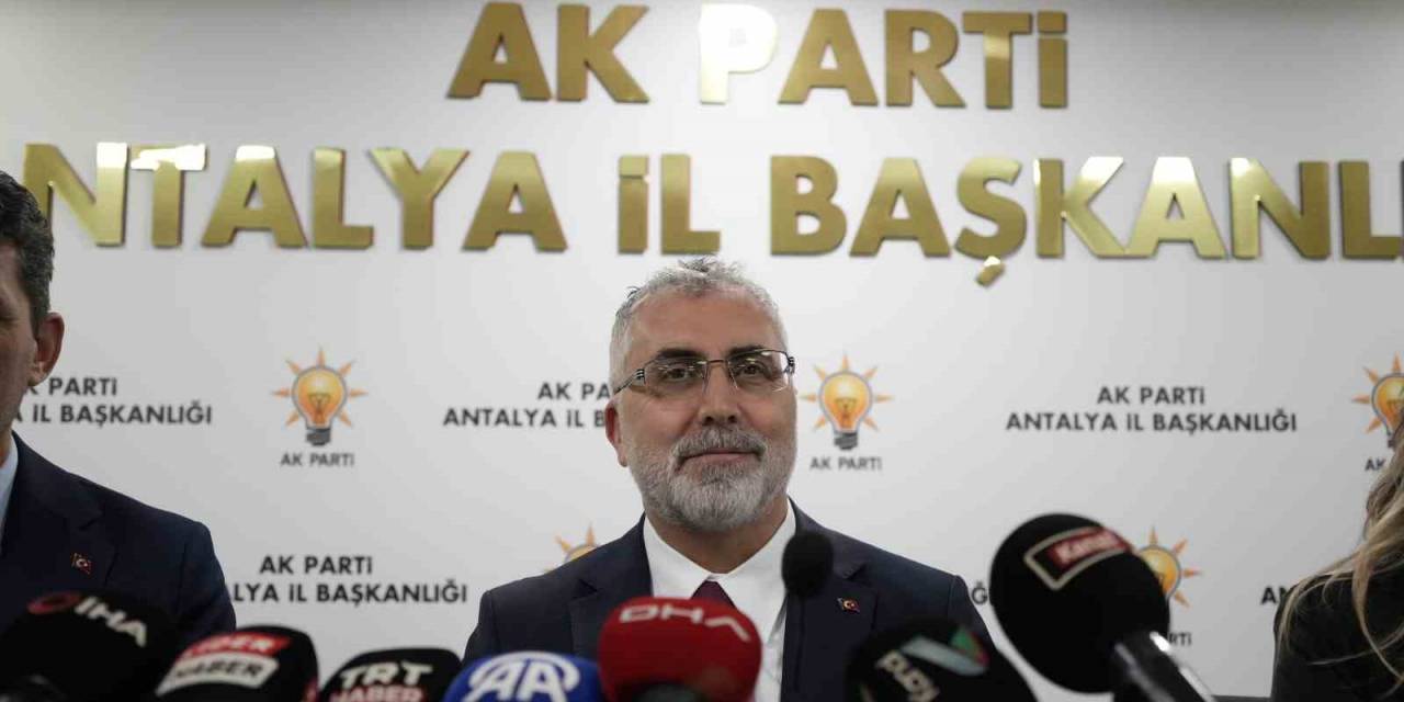 Bakan Işıkhan: "Gazzelilerin Yalnız Olmadığını Dünyaya İlan Etmeye Devam Edeceğiz"