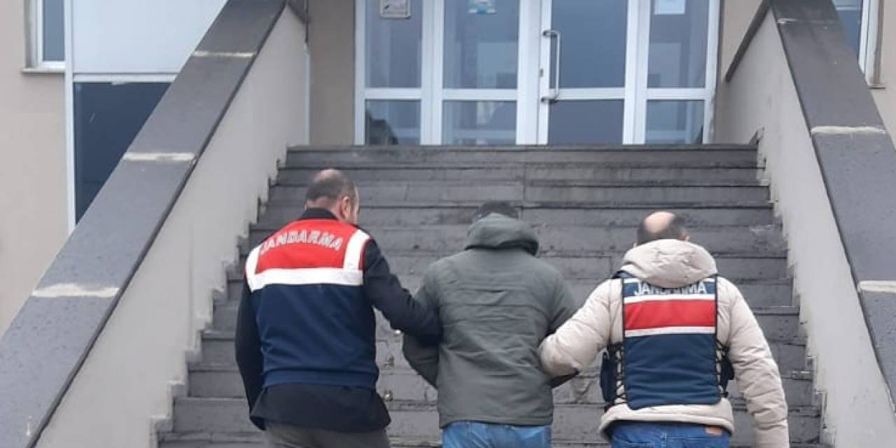 Aranan Şahıslar Jandarmadan Kaçamadı